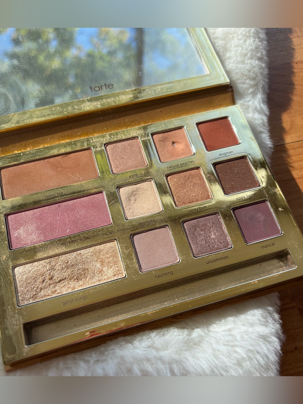 Rare! Graveyard Girl eyeshadow Palette - Picture 2 of 4